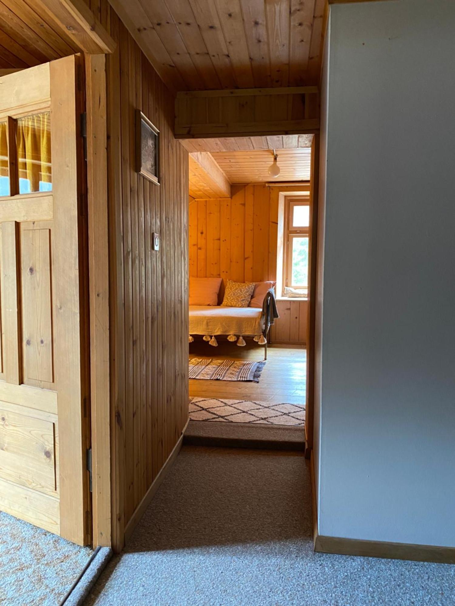 Haus La Punt, Savognin Apartment Rona Room photo