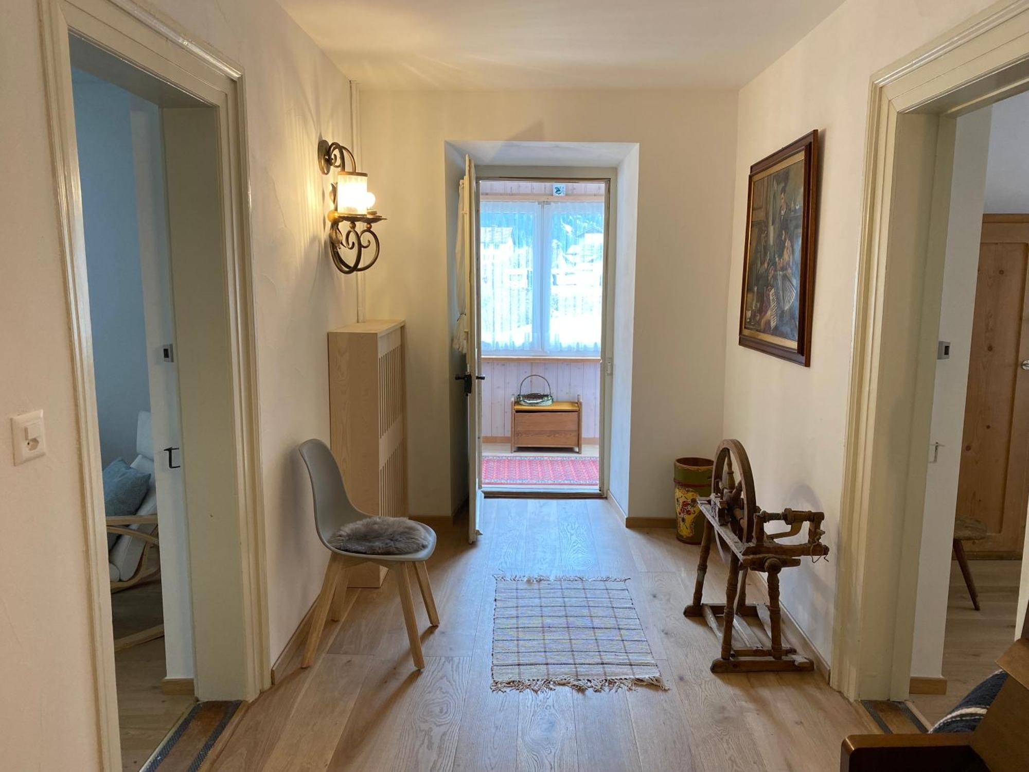 Haus La Punt, Savognin Apartment Rona Room photo
