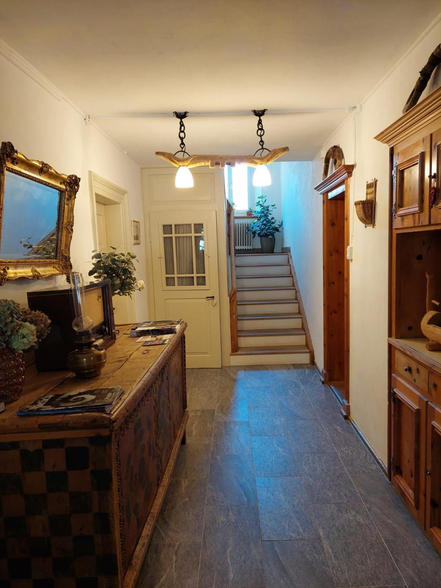 Haus La Punt, Savognin Apartment Rona Exterior photo