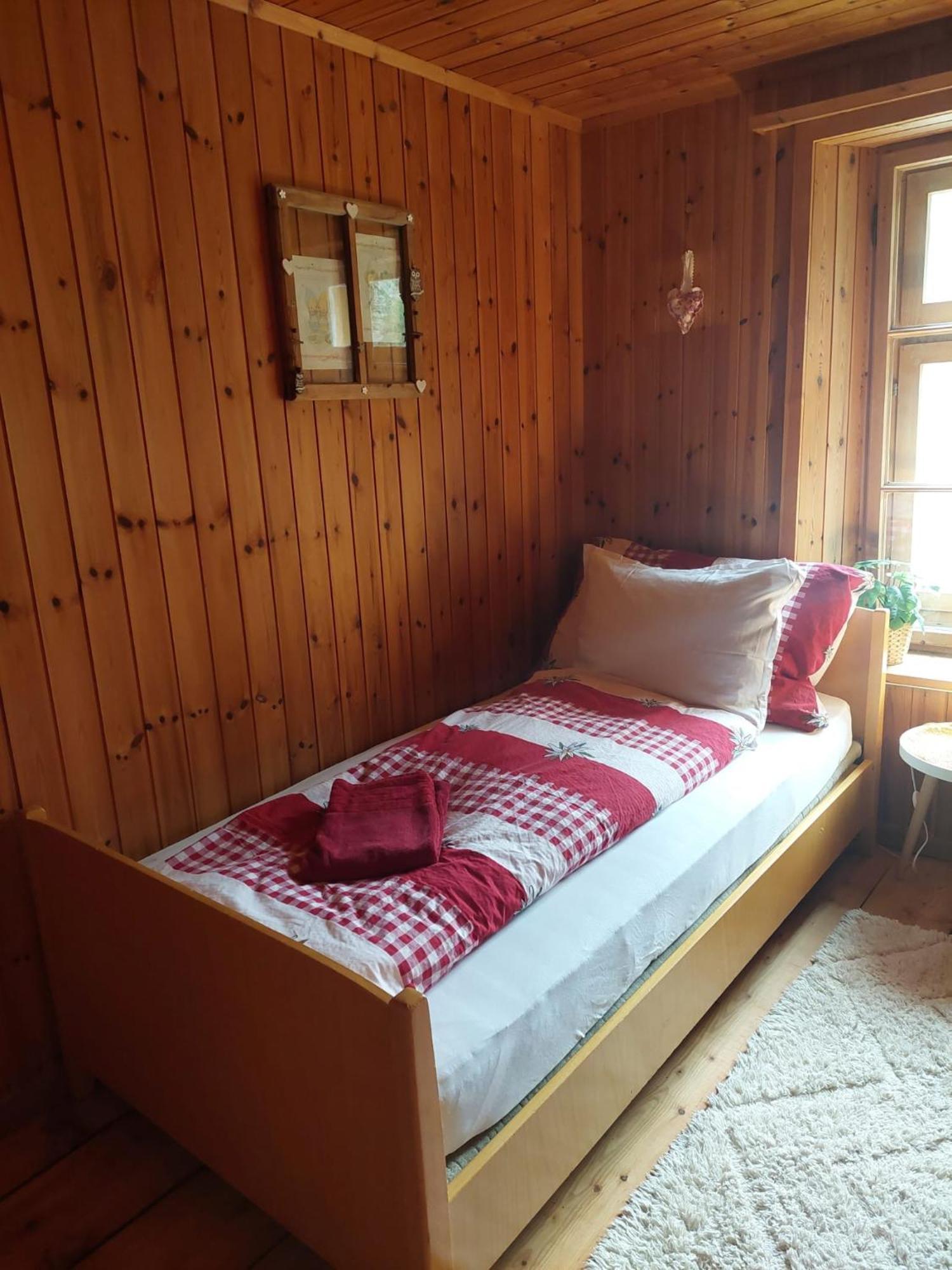 Haus La Punt, Savognin Apartment Rona Room photo